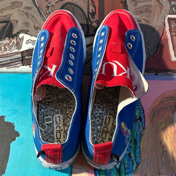 SKICKS Kansas Jayhawks Low-Top Shoes - Picture 4 of 8